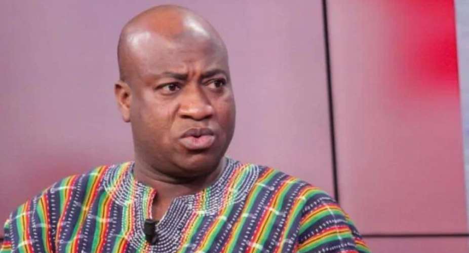 MPs absenteeism: Your people are following rapper Bawumia dancing azonto and crying for steer, control them if you want to be taken seriously – Murtala Mohammed tells Majority leader
