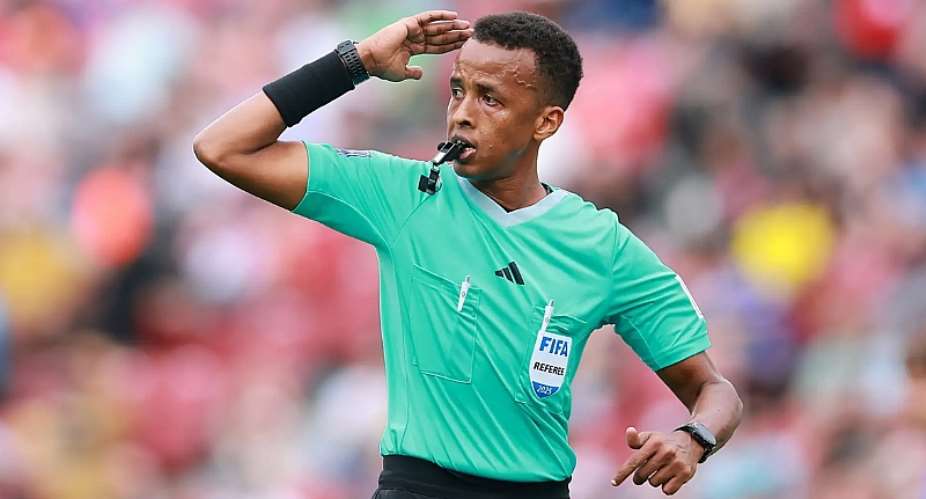 Somali referee Omar Artan to receive full pay from FIFA after being refused U.S. entry
