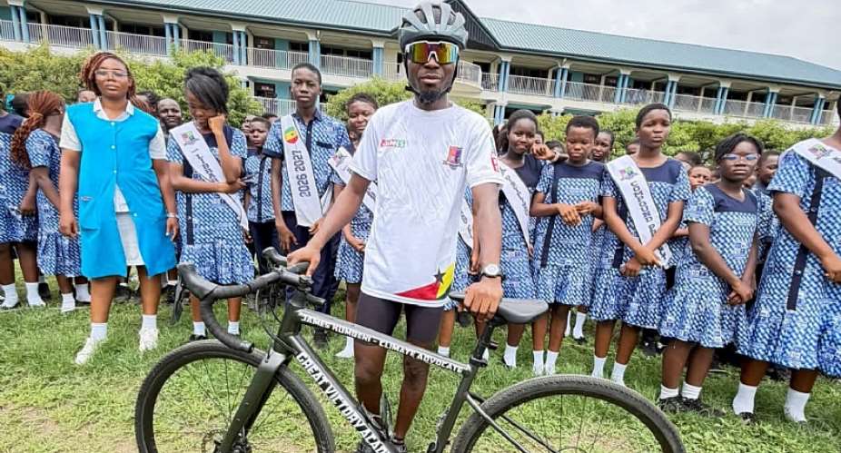 Great Victory Academy donates bicycle to James Kumbeni ahead of climate advocacy ride to Benin