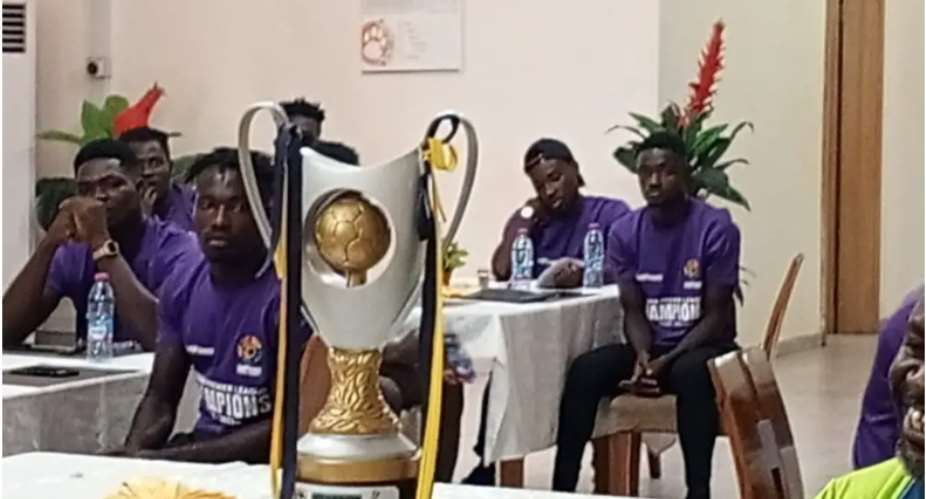 Champions Medeama SC presents Premier League trophy to Anglogold Ashanti (PHOTOS)
