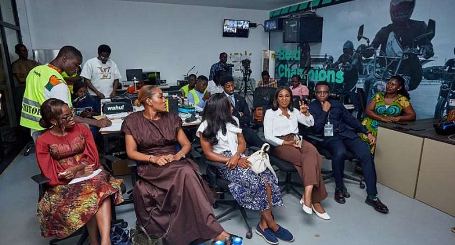 The CEO of Wahu Mobility Valerie Labi briefing the delegation at the WAHU production plant.  Photo:  UNIC Accra