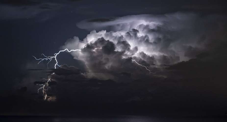 Partly cloudy skies to dominate night, thunderstorms forecast for some areas