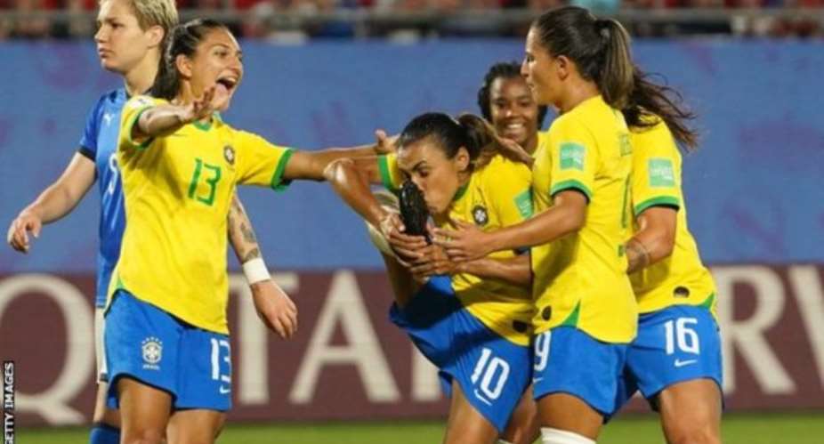 Marta Becomes World Cup Finals Leading Scorer As Brazil Join Italy In Last 16