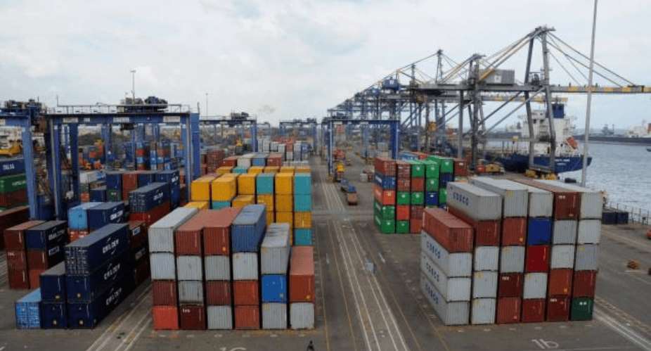 Former Vice President’s aide, custom officers face corruption charges in rice container scam