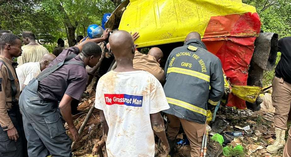 Woman dies, three injured in trailer crash at Kariminga in North East
