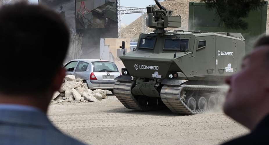 Live demonstration at the 2026 Eurosatory arms fair in Villepinte,  north of Paris, 16 June 2026. -  RFI/Jan van der Made