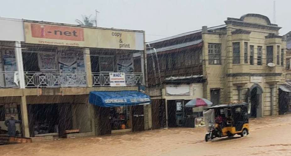 Friday heavydownpourinundates Cape Coast, wreaks havoc