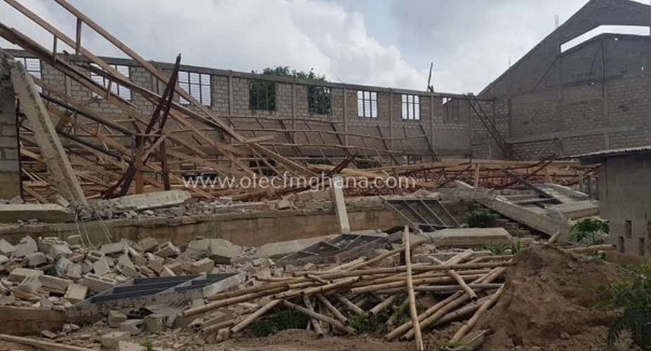 Jachie-Pramso SHS: Assembly hall building under construction collapses