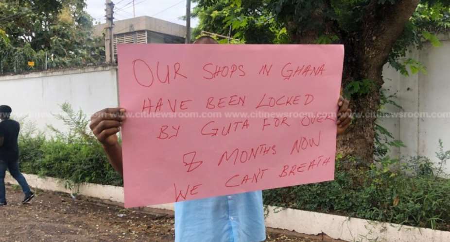 Nigerian Traders Mass Up To Protest After Demolition Of High Commissions Building