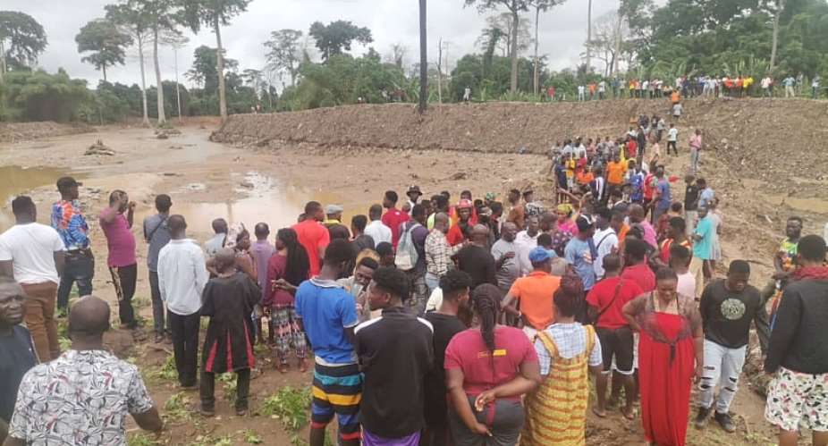 Brother searching for body of his junior brother also drown in Owabi River at Atafoa