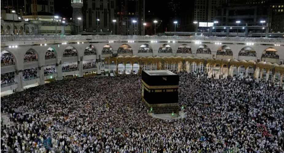 Egypt revokes licences of 16 travel agencies over mass Hajj deaths