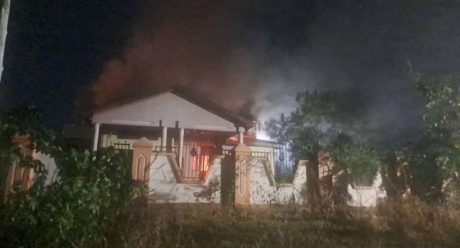 A/R: Fire rips through unoccupied section of Afigya Kwabre South DCE’s official residence