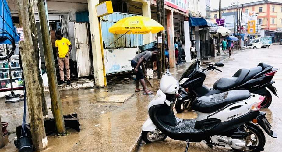 Man fined GHS1,200.00 for sweeping plastic waste into rainwater in Takoradi