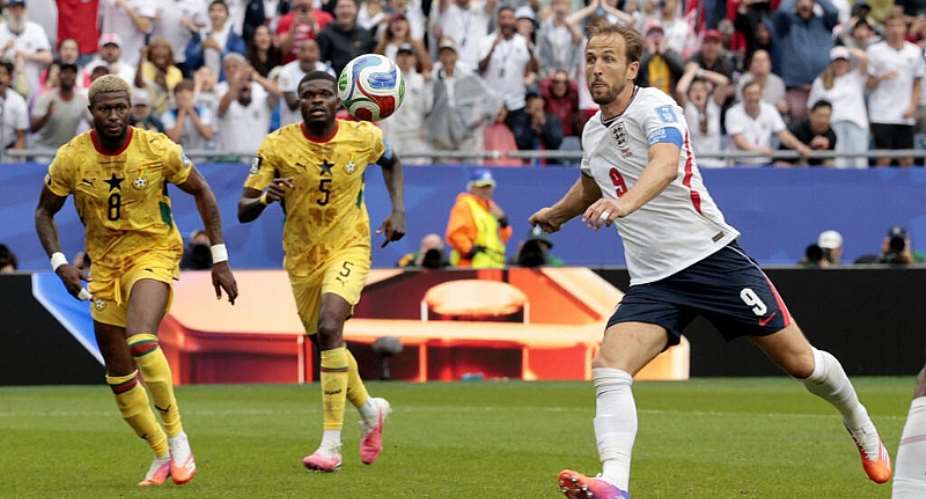 Englands Harry Kane misses a chance to score. -  Brian Snyder, Reuters