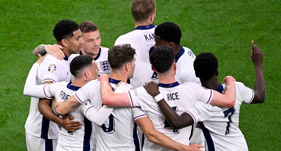 England qualify for last 16 at Euro 2024