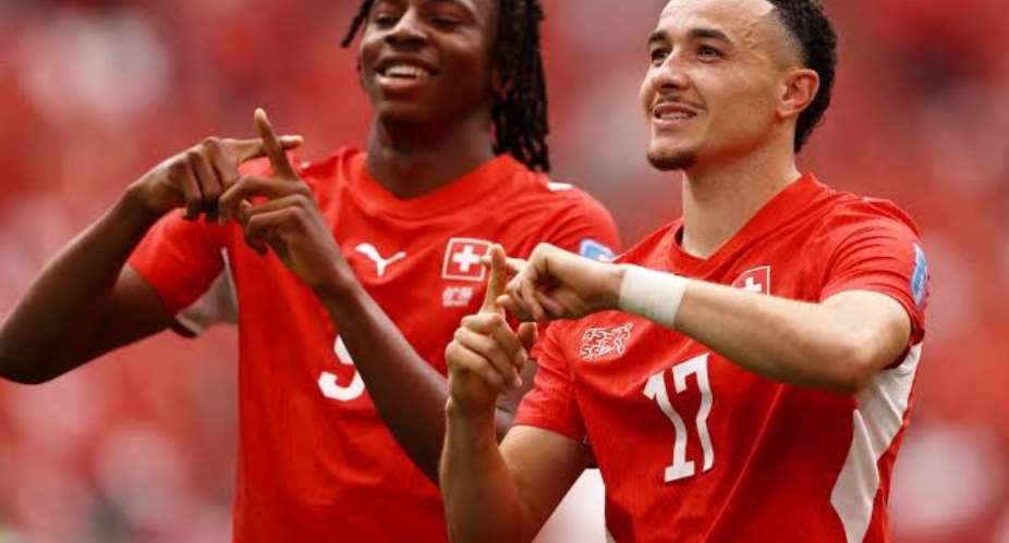 Getty ImagesImage caption: Vargas (right) and Manzambi (left) are the first pair of Switzerland players to both score in back-to-back World Cup matches since Robert Ballamann and Josef Hugi in 1954