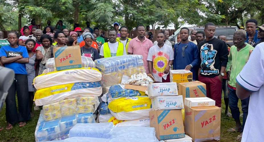 Modish Royal Montessori donates relief items to Samreboi flood victims