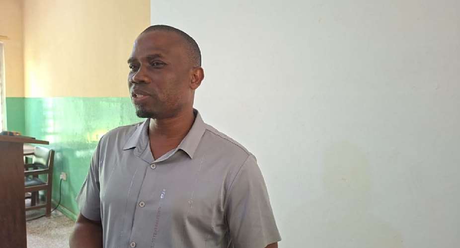 Health director raises concerns over healthworkers abandoning posts amidNkwantaconflict