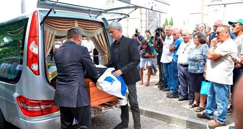 Mourinho Lays Father To Rest Photos