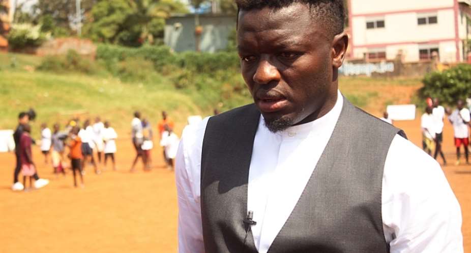Sulley Muntari donates to Football Academy in Uganda