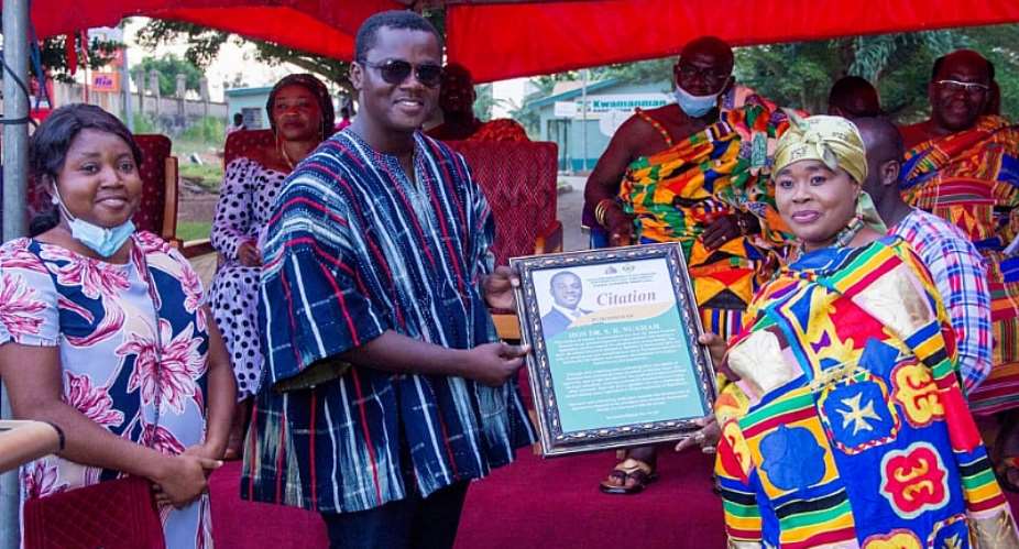 AAMUSTED ASU honours forrmer MP of Kwadaso