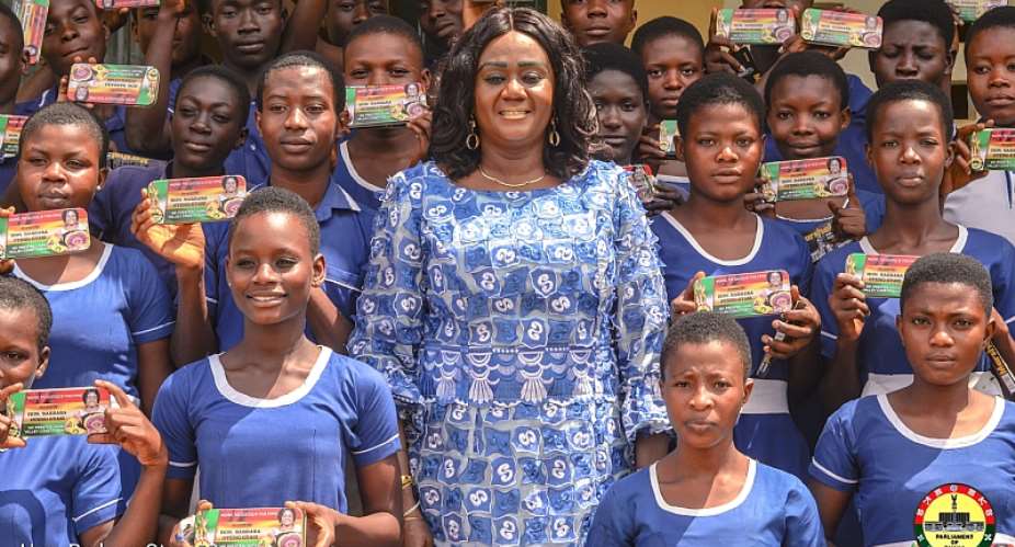 PresteaHuni-Valley MP Gives 4,464 Mathematical Sets To BECE Candidate