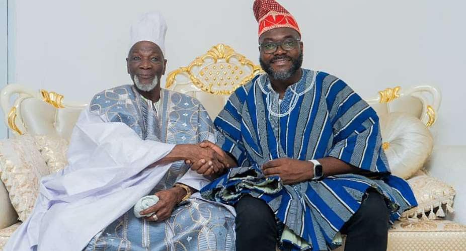Ya Na Abukari Mahama II in a handshake with Opoku-Ahweneeh Danquah R – CEO of GNPC