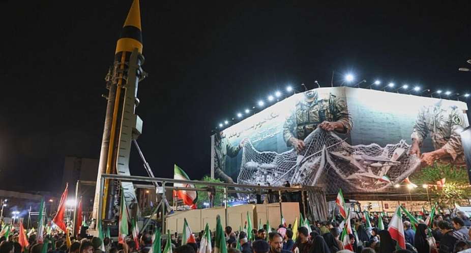 A ballistic missile is displayed by Irans Revolutionary Guard during a pro-government demonstration at Enqelab-e-Eslami (Islamic Revolution) Square in downtown Tehran, Iran, Tuesday, April 21, 2026. -  Alireza Masoumi, AP