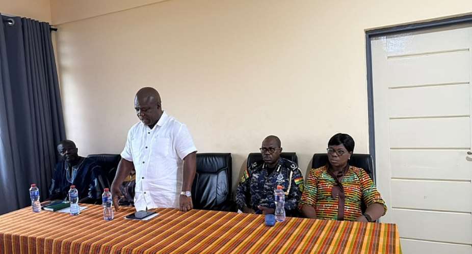 Volta Regional Minister leads stakeholder dialogue on ECG power supply, billing concerns in Sogakope