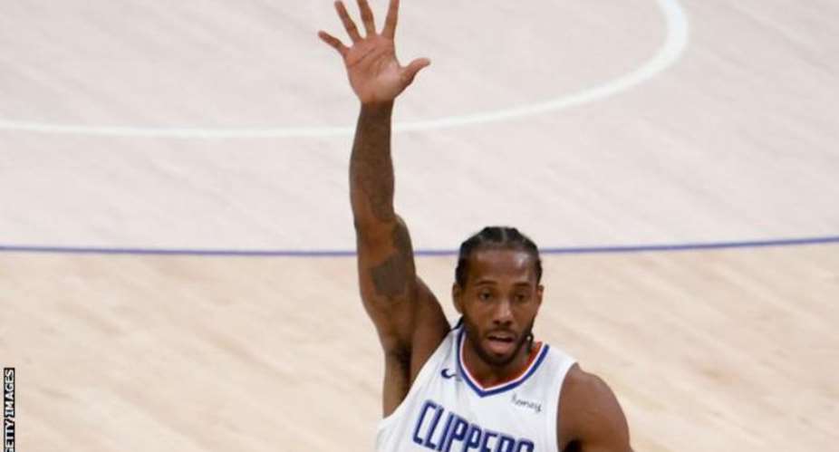 Leonard top scored with 45 points as the Clippers kept their season alive