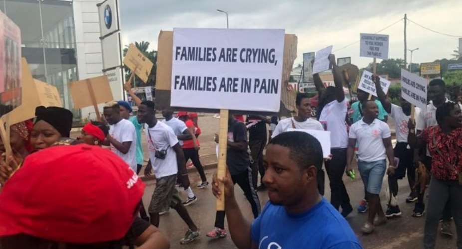 Takoradi Residents Protest Over Kidnapped Girls, Vow To Storm Police Headquarters In Accra