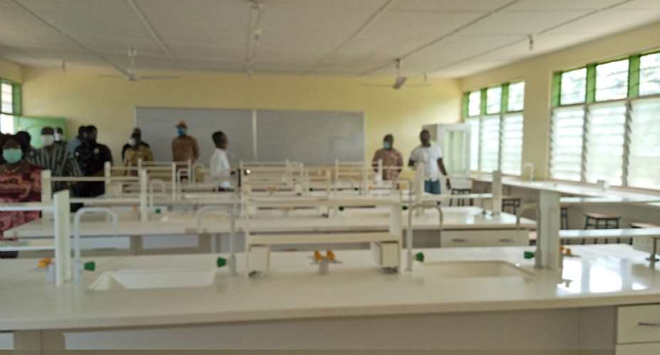 Mpohor Senior High School Gets Science Laboratory