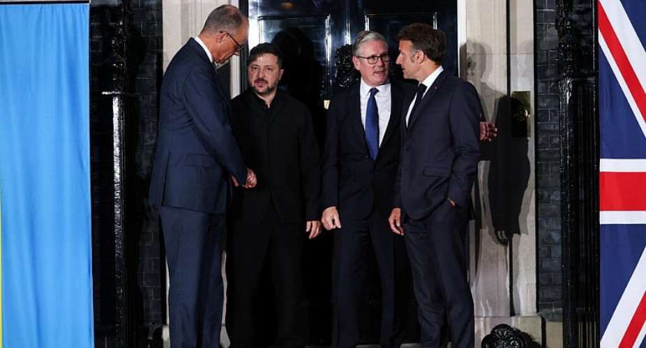 Ukrainian President Volodymyr Zelenskiy (2nd from L) meets German Chancellor Friedrich Merz, British Prime Minister Keir Starmer and French President Emmanuel Macron at 10 Downing Street in London, 7 June 2026. -  Isabel Infantes/Reuters
