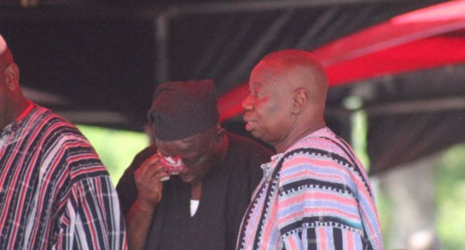Tears choke Mahama's father as he reads tribute