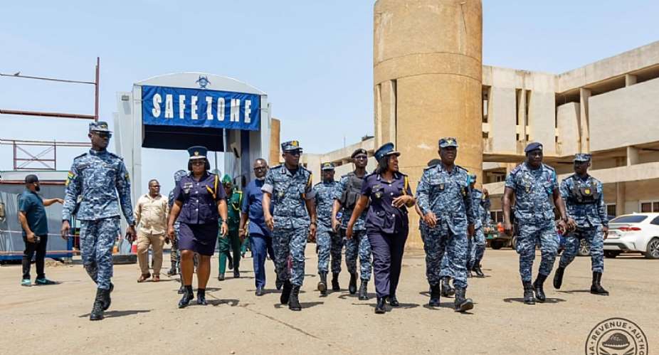 Customs Commissioner assures Aflao women traders to address illegal border extortion