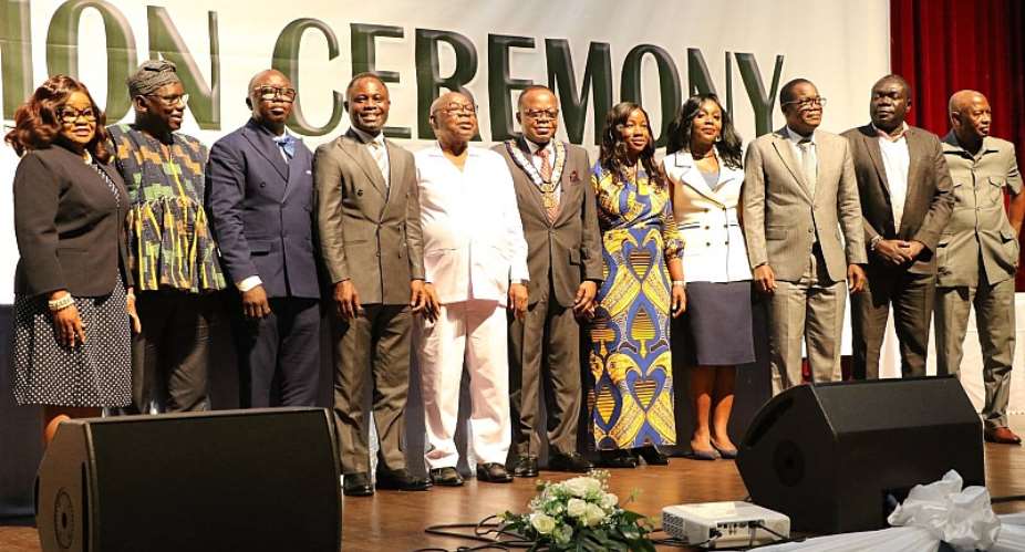 Health Minister inducts new cohort of pharmacists