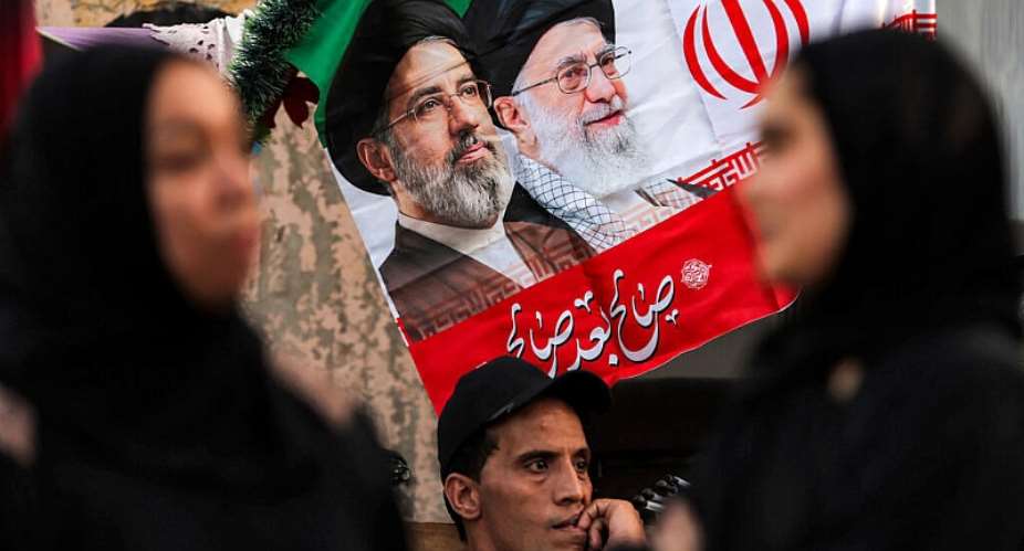 Mojtaba Khamenei remains in the shadow of his father. -  Ahmad al-Rubaye, AFP