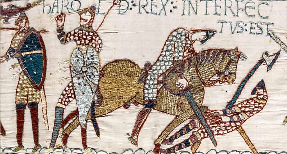 Tapisserie de Bayeux - Scne 57 : la mort du roi Harold lors de la bataille dHastings -  Myrabella, Public domain, via Wikimedia Commons