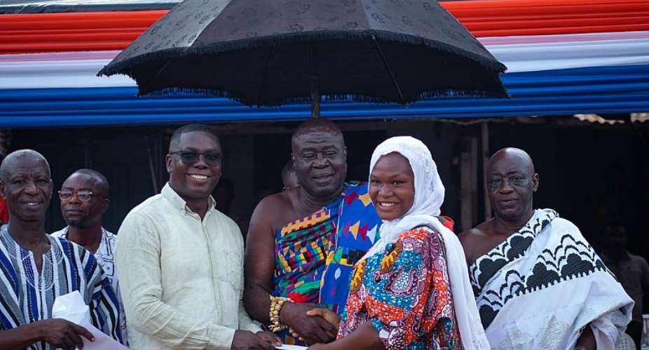 Bawumia spokesperson donates GH¢1,000 each to 50 dressmaking graduates in Tano North