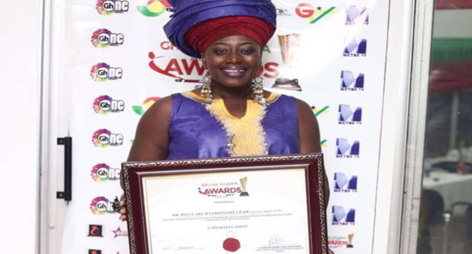 Mama Zimbi Wins Ghana-Nigeria Achievers Award 2016