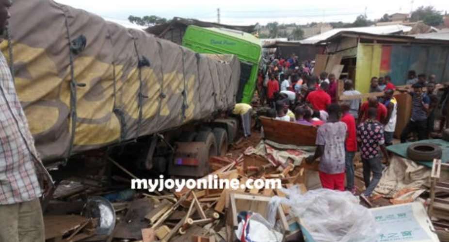 Kumasi: 1 Trapped, 2 Injured In Trailer Accident