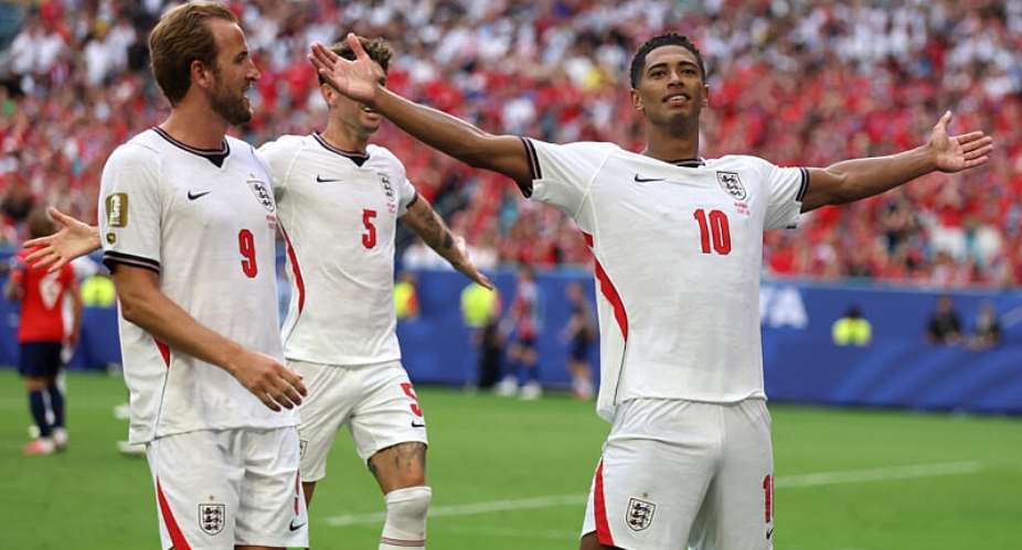 Jude Bellingham (right) celebrates his second goal against Norway with Harry Kane. -  Richard Pelham, Getty Images via AFP