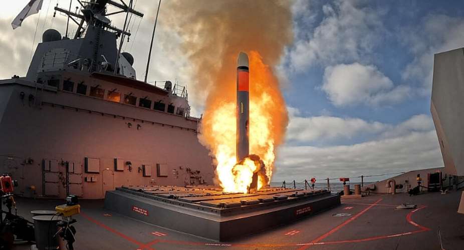 Germany is set to buy Tomahawk missiles from the United States. Here, an Australian naval ship fires a Tomahawk Weapon System off the west coast of the US. -   AUSTRALIAN DEFENCE / AFP