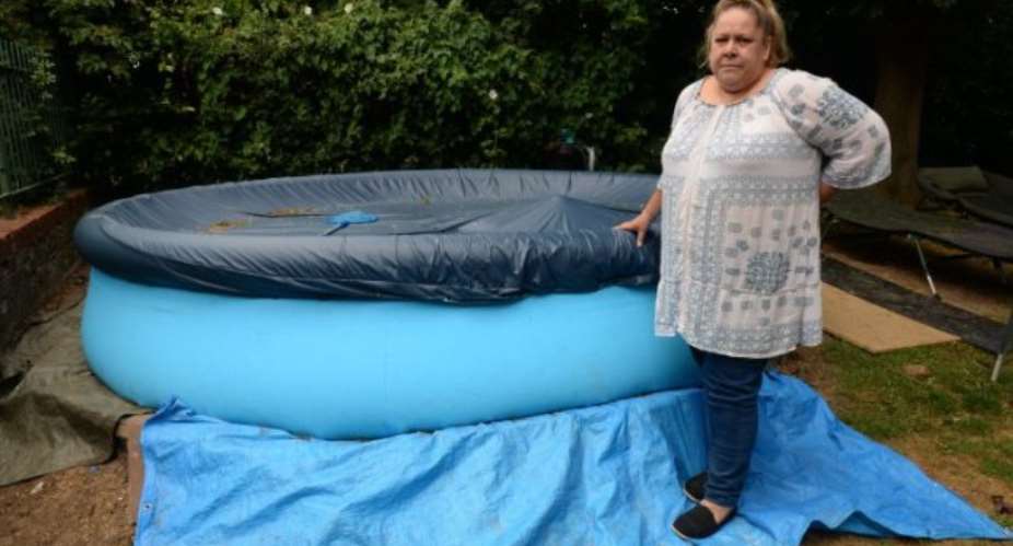 Families Told To Remove Community Paddling Pool So 'Burglars Don't Drown'