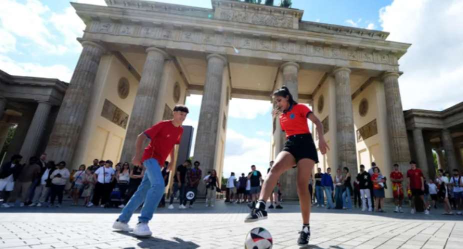 PA MediaAn early version of Englands clash with Spain got under way in the Berlin sun against the historic backdrop of the Brandenburg Gate