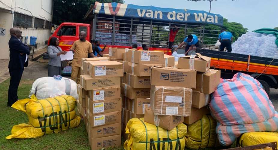 Ecobank Ghana supports flood victims with GHS257,000 relief package