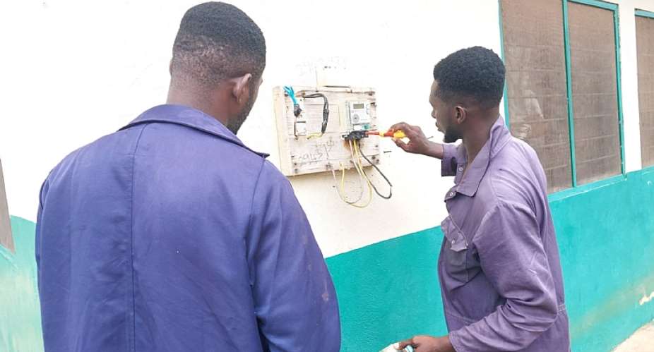 Sunyani Area NEDCo disconnects power to GNFS stations in Dormaa-Ahenkroover GH¢4,600 debt