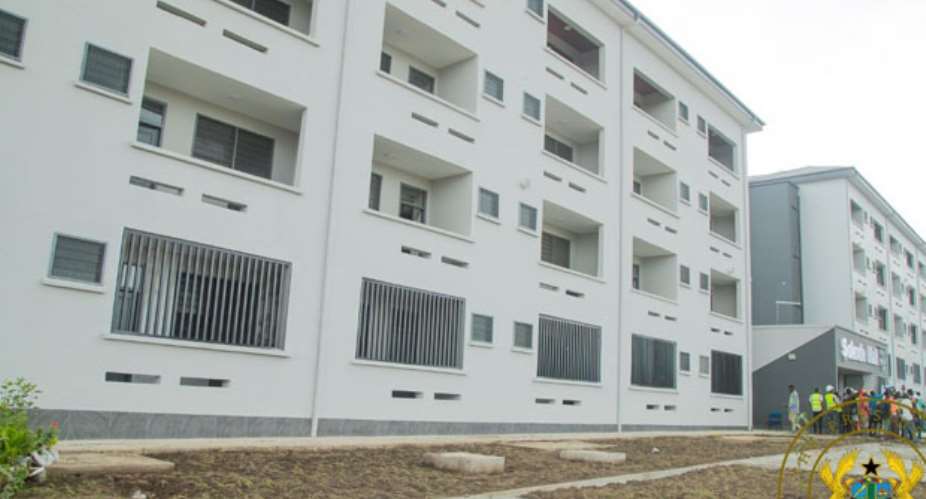 Akufo-Addo commissions 680-bed UHAS hostel