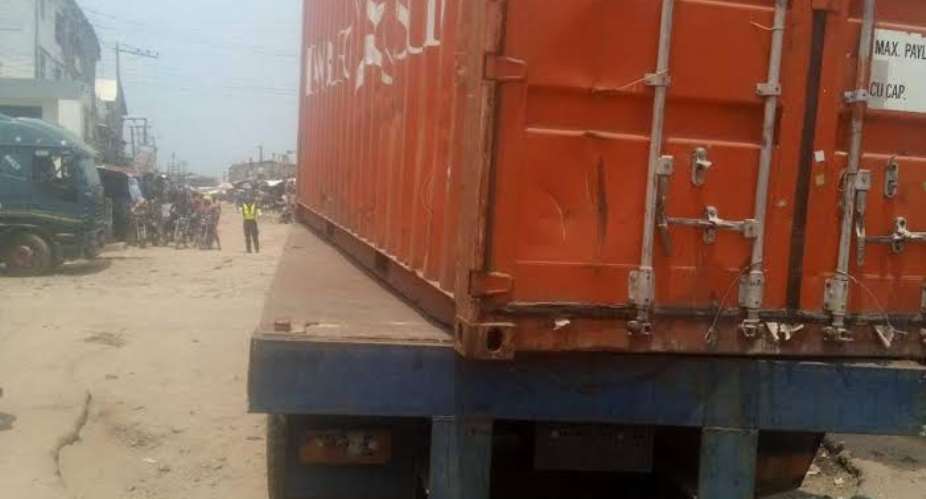 MPs demand tougher action against container trucks carrying unsecured loads