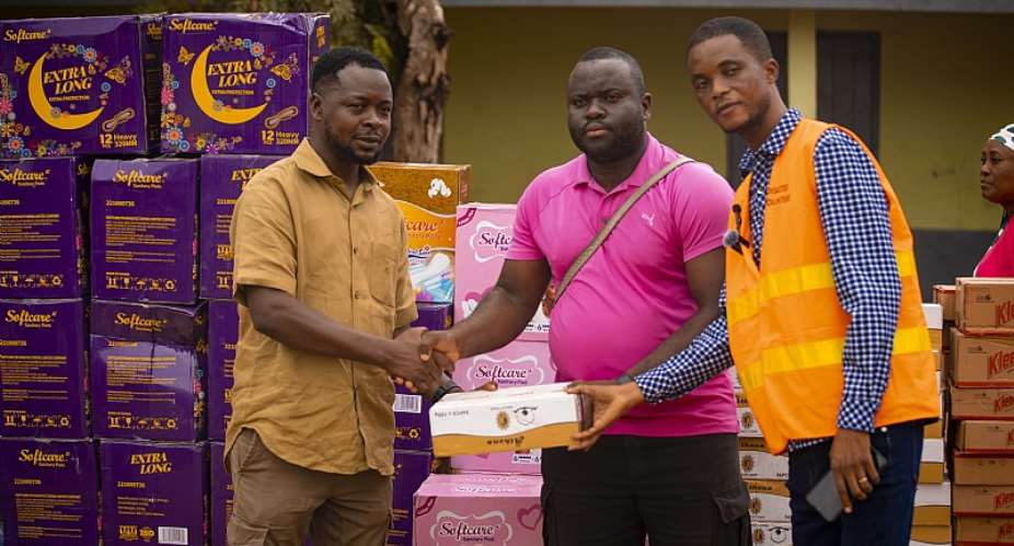 David Tamakloe, Ketu South NADMO donate relief items to 125 flood victims at Agbozume-Ahorkpoe